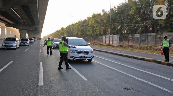 Polisi Sebut Jumlah Kendaraan Keluar-Masuk Jakarta Lewat Tol Turun 40 Persen
