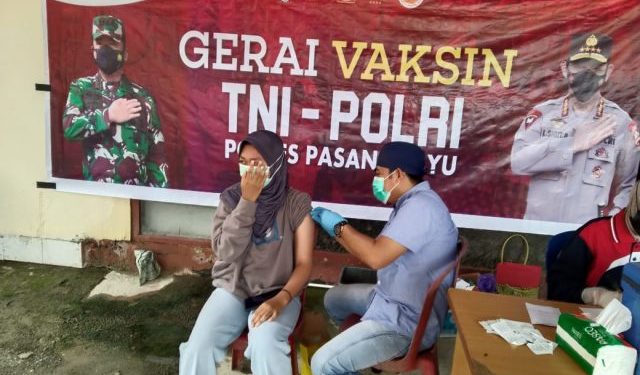 Dalam 2 Hari, 1812 Warga Pasangkayu Telah Divaksinasi.