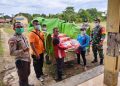 Penyaluran Bansos Covid-19 di Kecamatan Siding Dikawal Polri-TNI
