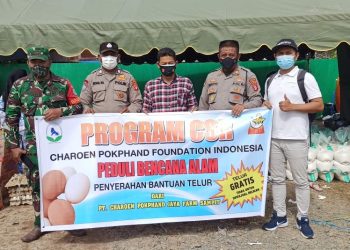 Penyaluran Bansos Bencana Banjir Di Kecamatan Kota Besi