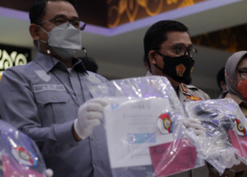 Polda Jabar Bongkar Bisnis Relawan Vaksinasi Jual Sertifikat Vaksin Covid-19