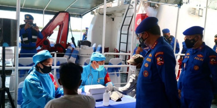 Baharkam Polri dukung vaksinasi jemput nelayan-ABK saat berlayar