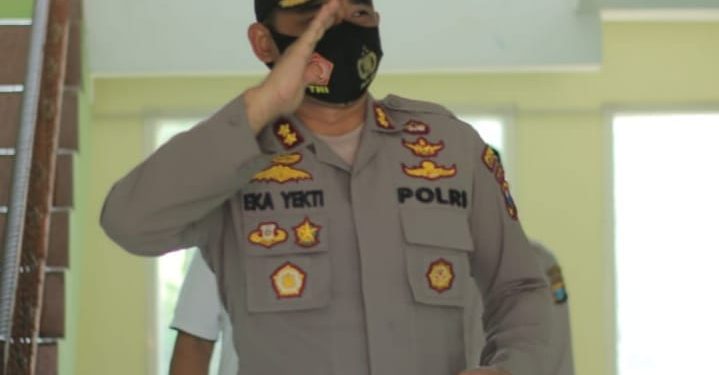 Kapolres Pimpin Vaksinasi Serentak bagi Pelajar MAN Lumajang Dipantau Panglima TNI dan Kapolri.
