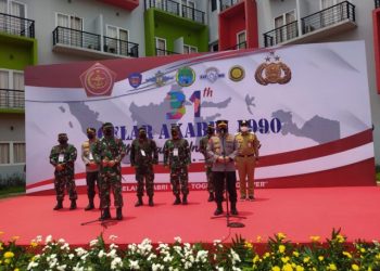 Panglima TNI dan Kapolri menghadiri kegiatan vaksinasi massal dan bakti sosial di Tangerang