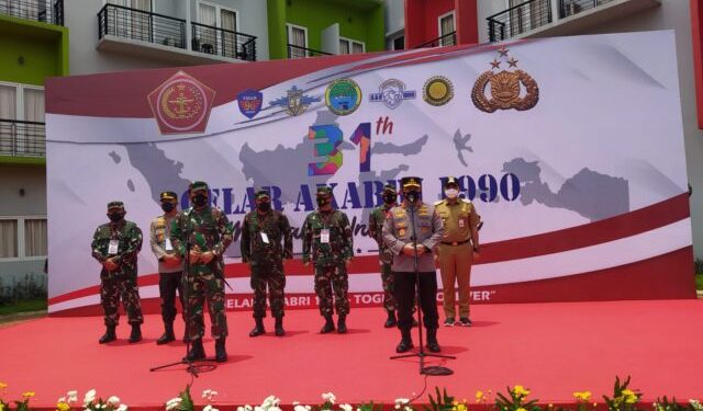 Panglima TNI dan Kapolri menghadiri kegiatan vaksinasi massal dan bakti sosial di Tangerang