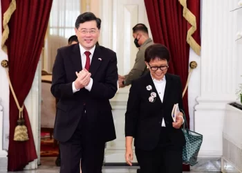 Menlu RI dan China Sepakat Majukan Hubungan Bilateral! Sumber Bisnis.