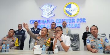 Kakorlantas Polri Bersama Wamen BUMN Apresiasi Kelancaran Arus Libur Nataru