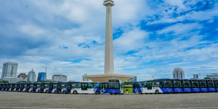 30 Bus Listrik Transjakarta Dikerahkan untuk Pelantikan Kepala Daerah di Istana