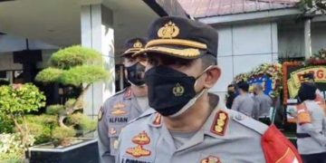 PPKM Darurat Diterapkan, Polisi Gelar Operasi Penyekatan di Perbatasan Bekasi-Jakarta
