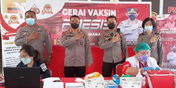 Polresta Manado Gelar Vaksinasi Gratis, Khusus Ibu-Ibu Dapat Bantuan Bahan Pokok
