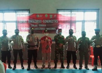 TNI POLRI Bersinergi Pantau Pelaksanaan Vaksinasi di Gerai Sinergitas Vaksin Presisi