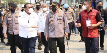 Vaksinasi Massal Buruh, Kapolri Harap Pertumbuhan Ekonomi Membaik