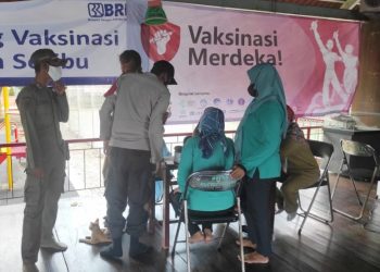 181 Peserta Disuntik, Polres Kep Seribu Gelar Vaksinasi Merdeka!