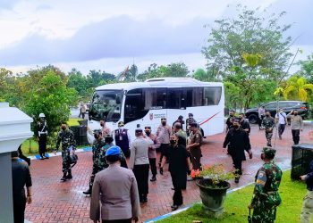 Kunker ke Kalsel, Panglima TNI dan Kapolri Bahas COVID-19 dan Perkenalkan Tracer Digital