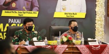 Panglima TNI dan Kapolri tinjau penerapan aplikasi Silacak di Sleman