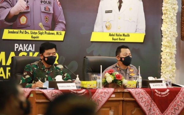 Panglima TNI dan Kapolri tinjau penerapan aplikasi Silacak di Sleman