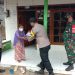 Bantu Warga Terdampak Pandemi, TNI Polri Door To Door Rutin Salurkan Bansos