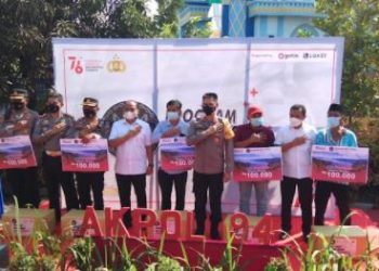 Wakapolda Sumut Kunjungi Polsek Hamparan Perak Beri Paket Sembako