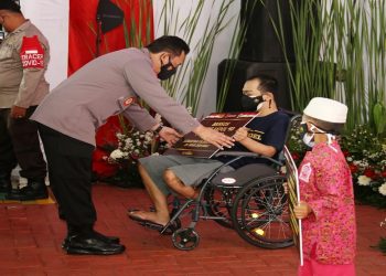 Kapolri Minta Jajaran Gelorakan Ayo Pakai Masker dan Vaksin