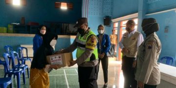 Sat Binmas Polresta Banyumas Blusukan Berikan Bantuan Sosial