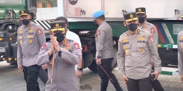 Kapolri Serahkan 10 ISO Tank Bantu Penuhi Kebutuhan Oksigen Pasien Covid-19