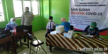 Perkuat Imun Dengan Vaksinasi, Polsek Kembang Monitoring Vaksinasi Pelajar