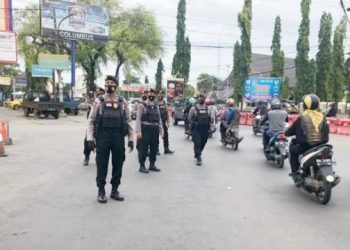 Polisi Terus Edukasi Warga Agar Tak Lengah Pada Bahaya Virus Corona