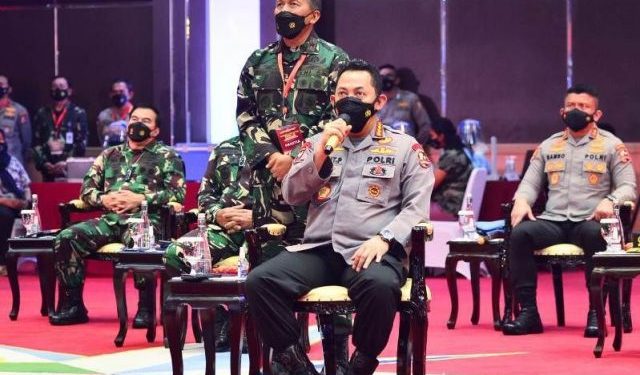 Kapolri Tekankan TNI-Polri Terus Bersinergi Wujudkan Target Vaksinasi Presiden Jokowi