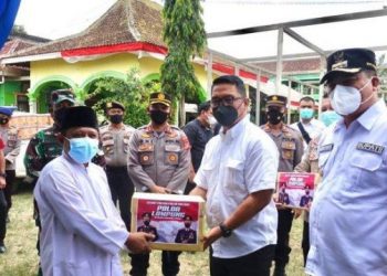 Mabes Polri Tinjau Vaksinasi Covid-19 di Lampung Tengah
