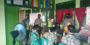 Polri Hadir, Vaksinasi Santri di Ponpes Fathul Majid Aman