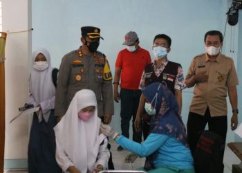 Target 16000 Vaksinasi Perhari, Polri Pantau Pelaksanaan Gerai Vaksinasi Merdeka Dimasa PPKM