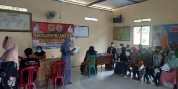 Usai Vaksin, Warga Sukamakmur Dapat Sembako