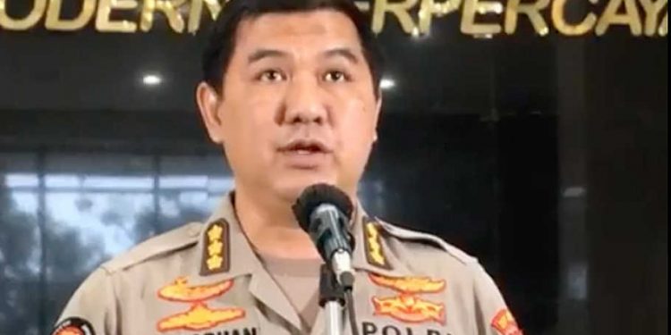 Puslabfor Polri Olah TKP Kebakaran Kilang Minyak Cilacap