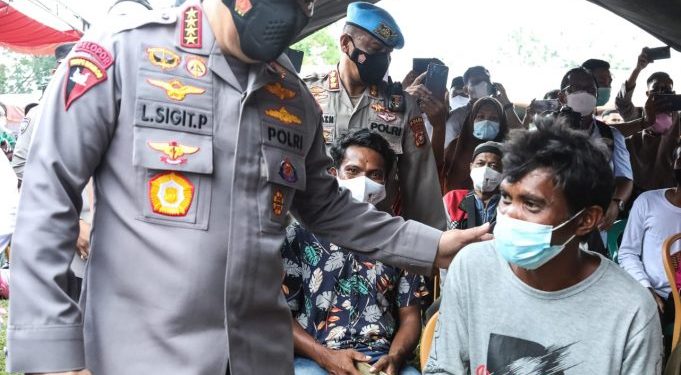 Gelar Akselerasi Vaksinasi serentak se-Indonesia, Kapolri Optimis Target 70 Persen Terwujud