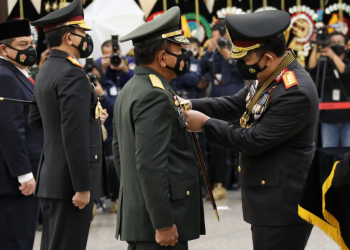 Sematkan Bintang Bhayangkara Pratama, Kapolri Komitmen Terus Lakukan Pembenahan Organisasi dan Pelayanan