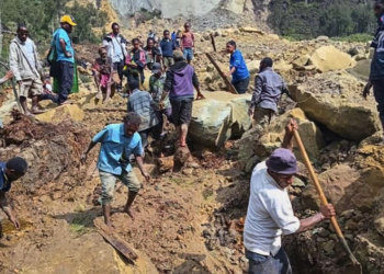 Papua Nugini Longsor, Ribuan Orang Tertimbun. Sumber CNN.